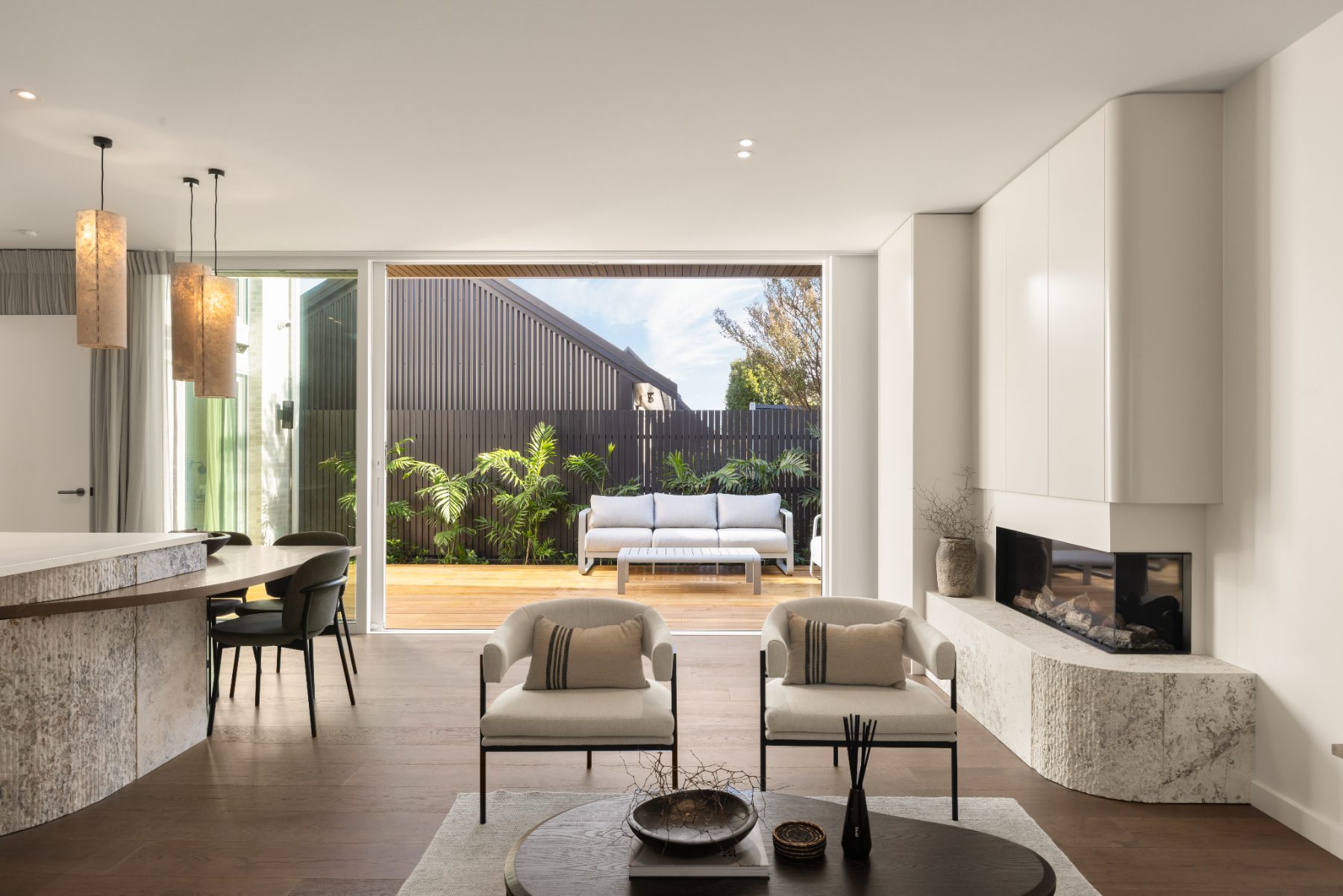 Living and dining, 9A Saint Michaels Avenue